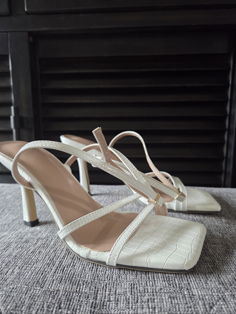 Womens White Strappy Heel Sandals Size 37 Square-Toe